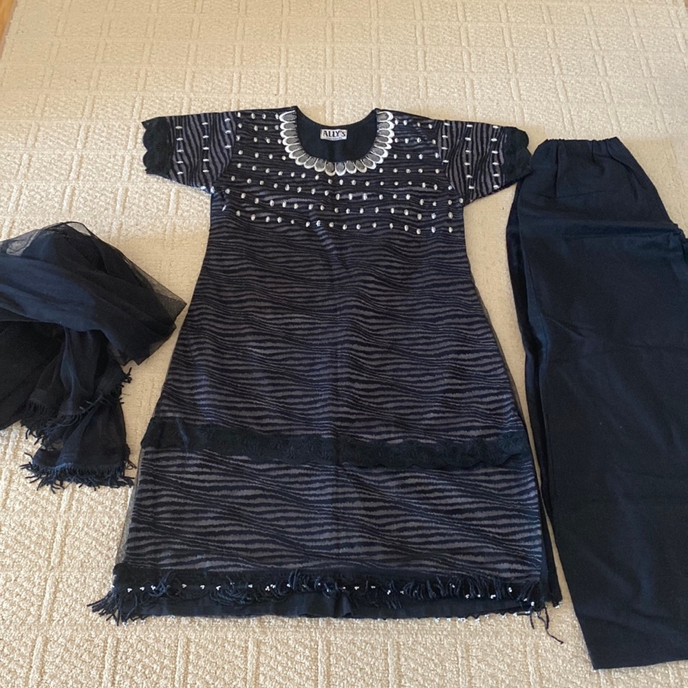 Pakistani Kameez Shalwar Suit Dress Outfit